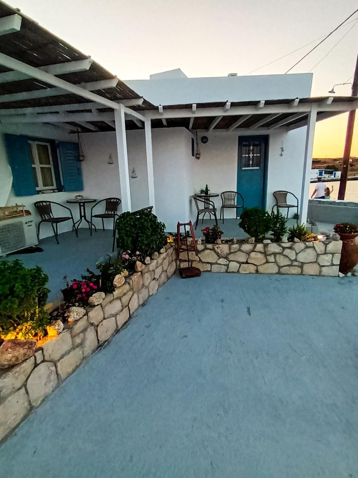 Seaside Residence Kiki Prassa,Kímolos Exteriér fotografie